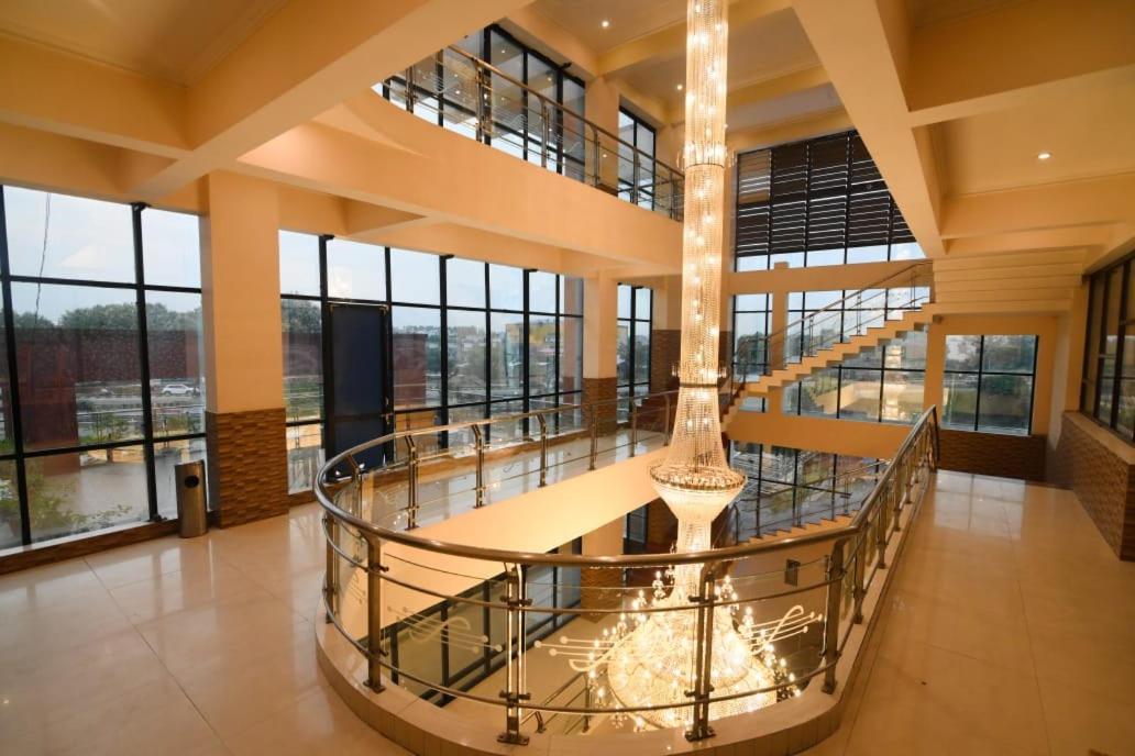 Ayodhya Taraji Resort מראה חיצוני תמונה